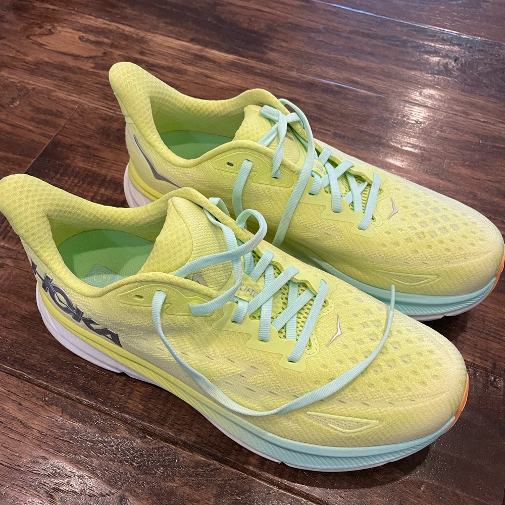 Hoka Women’s Clifton 9 in size 10.5D (wide)